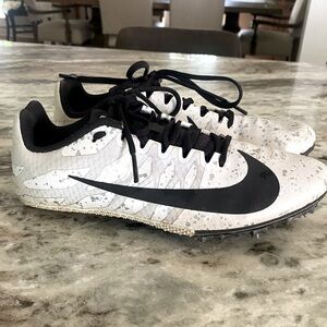 Women’s Nike Zoom Rival track and field shoes, size 5.5